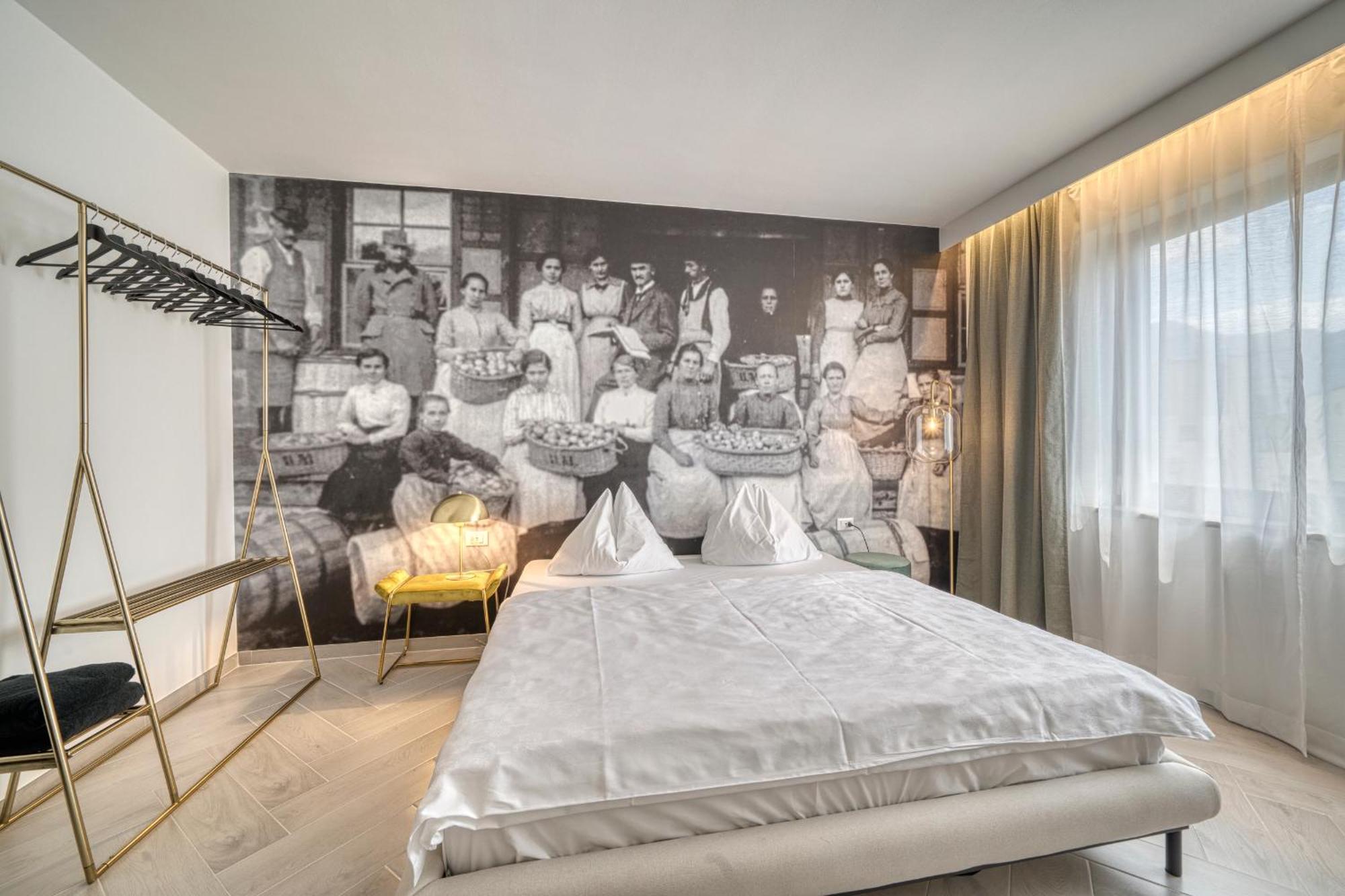 Goldfinger + Suites ลานา ภายนอก รูปภาพ